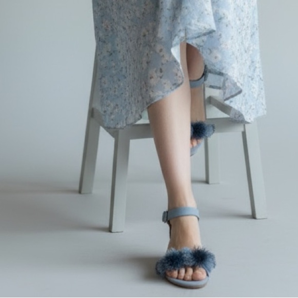 Banana Republic Sky Baby  Blue Suede Pom Pom 3D Suede Ankle Strap Sandals Size 7